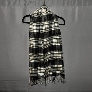 Highland House Scarf Black White Plaid Check Lambswool Cashmere Blend Tassel